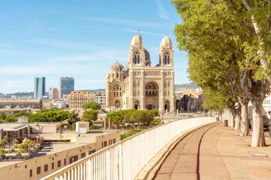 guide touristique avec chauffeur a marseille pour decouvrir la ville